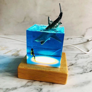 ResinPro™ Shark Diver Wood Lamp - iSmart Home Gadgets Limited